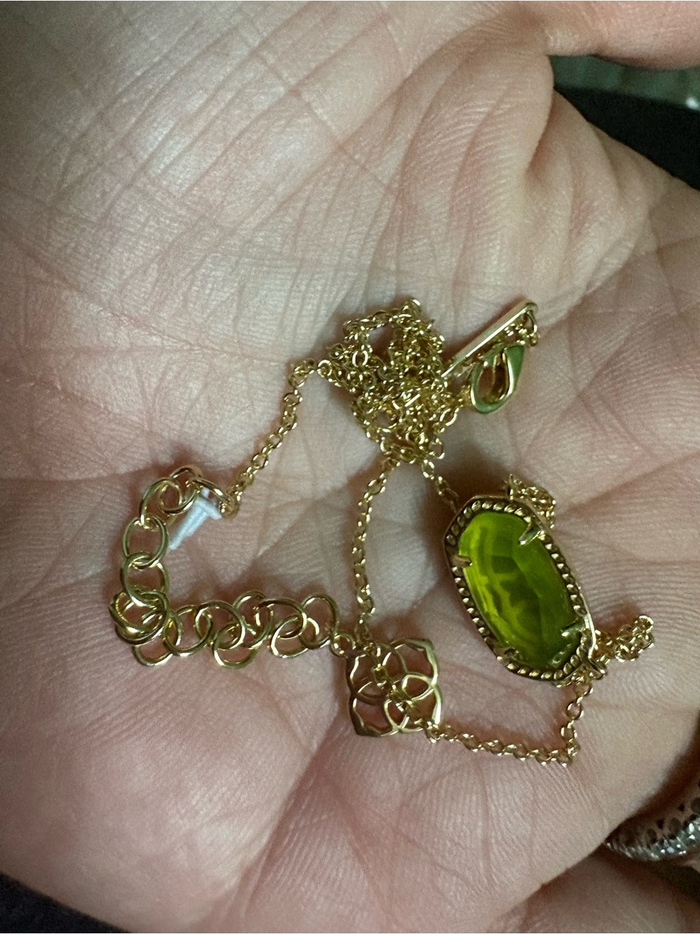 Kendra Scott Elisa Peridot Green necklace